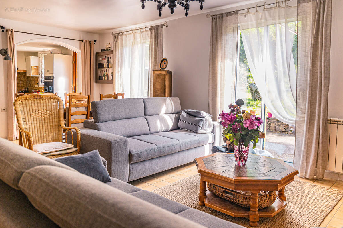 Maison à CAPOULET-ET-JUNAC