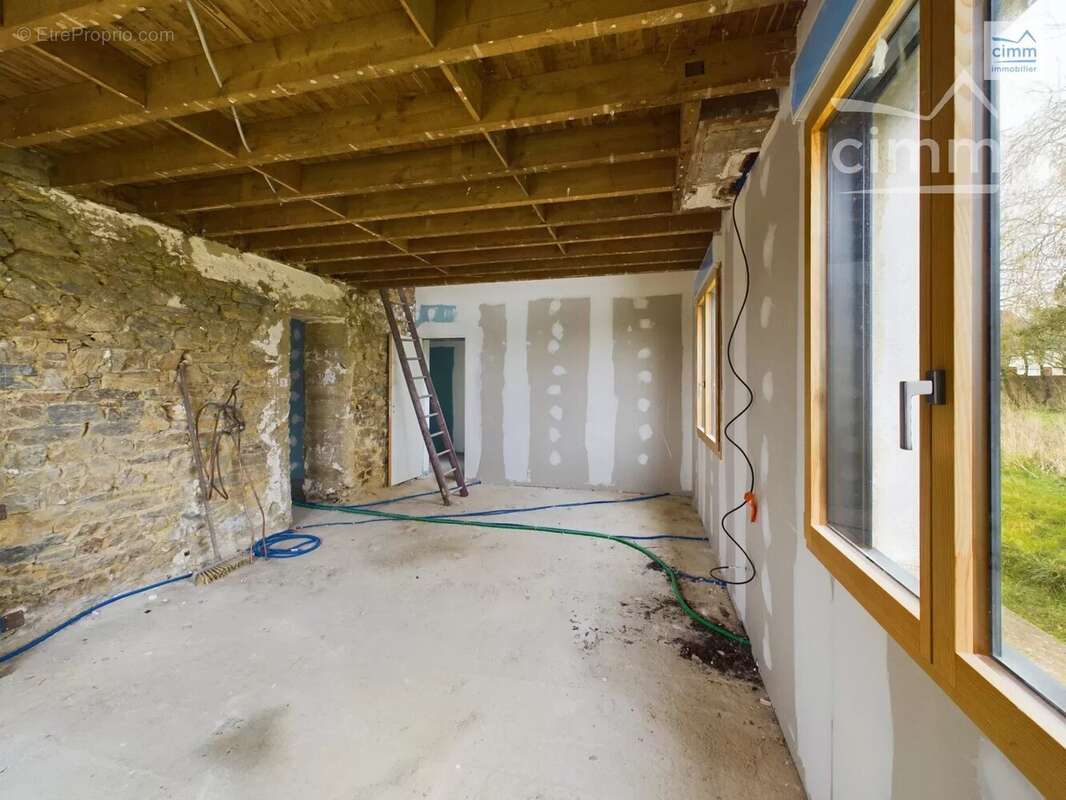 Maison à SAINT-SEGLIN