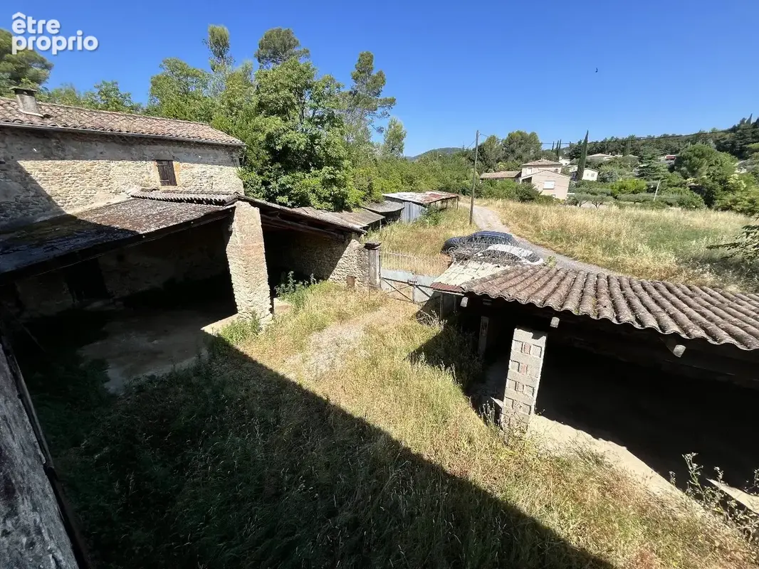 Maison avec dépendance agricole et terrain - photo 2