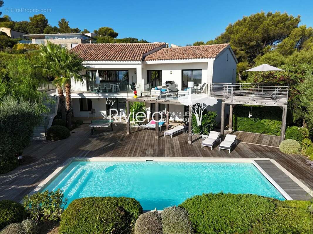 Propriété avec Piscine et Vue Mer ! - photo 2