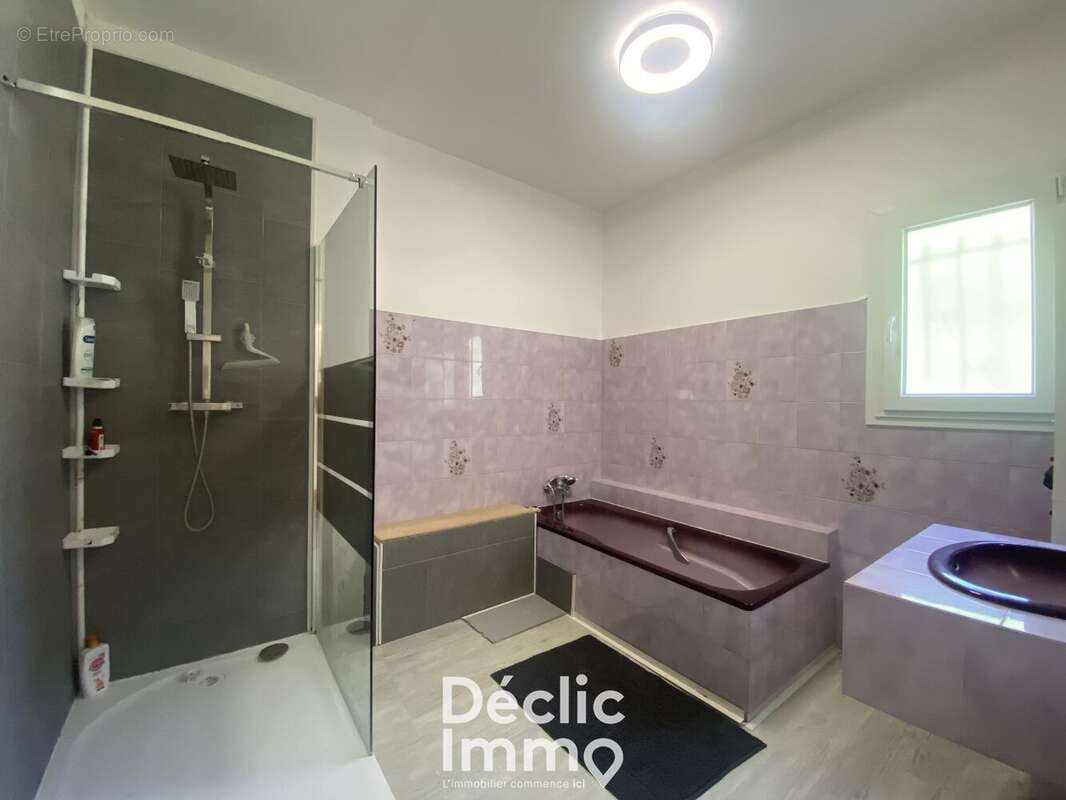 Maison à LA COURONNE