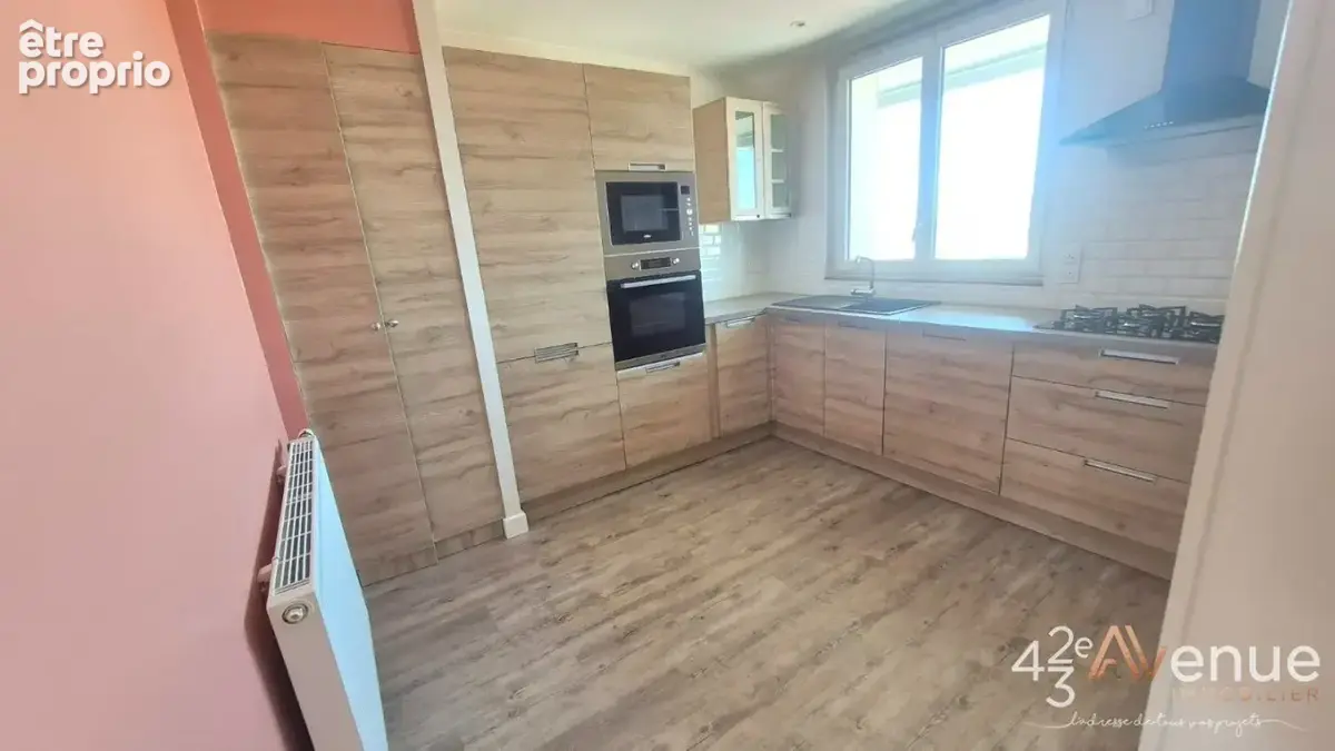 Appartement 2 pièces 38 m² à vendre à Saint-Etienne (42000) - photo 2