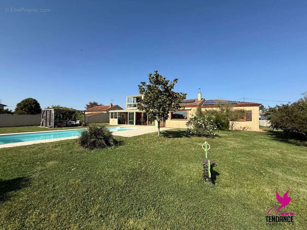 Maison à CORNEBARRIEU