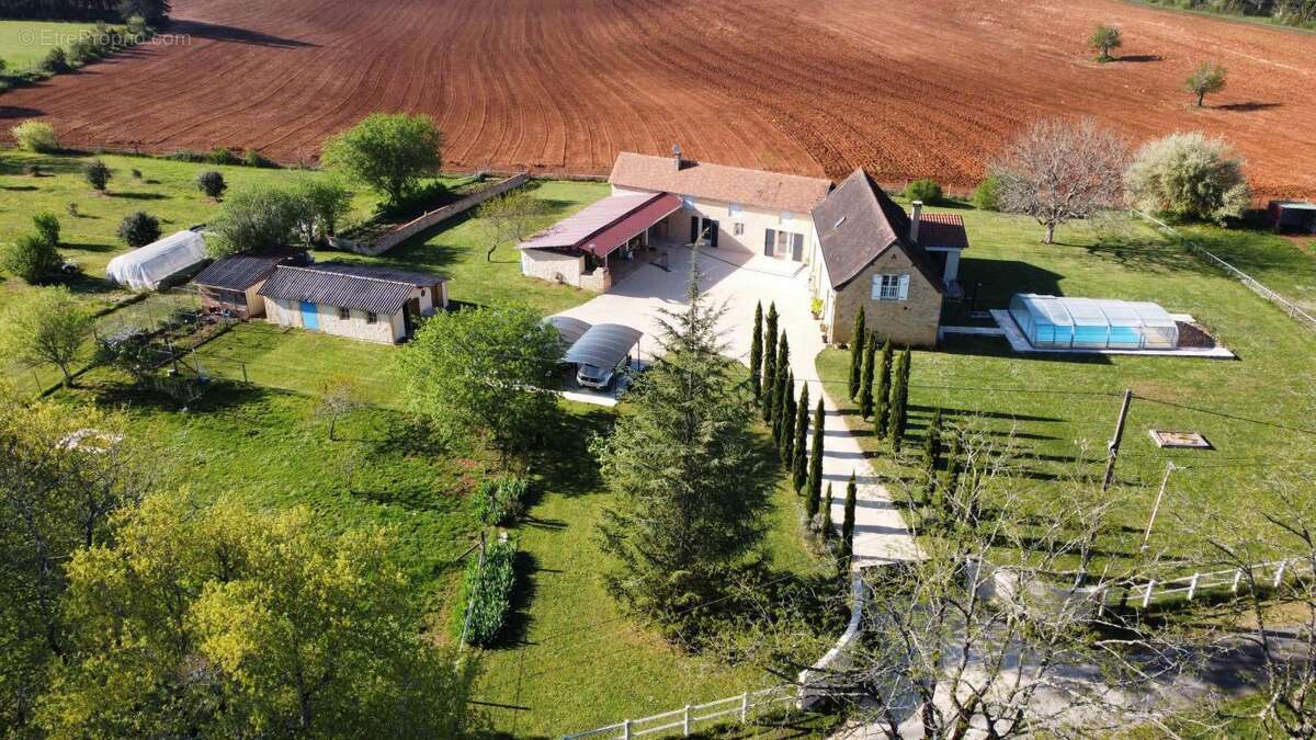 Maison à SAINTE-ALVERE