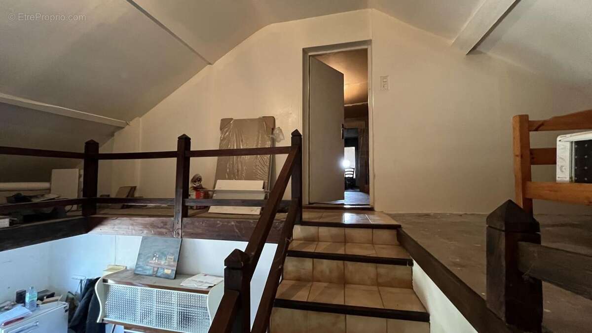 Maison de plain-pied avec dépendances sur 1 283 m² de terrain - photo 15