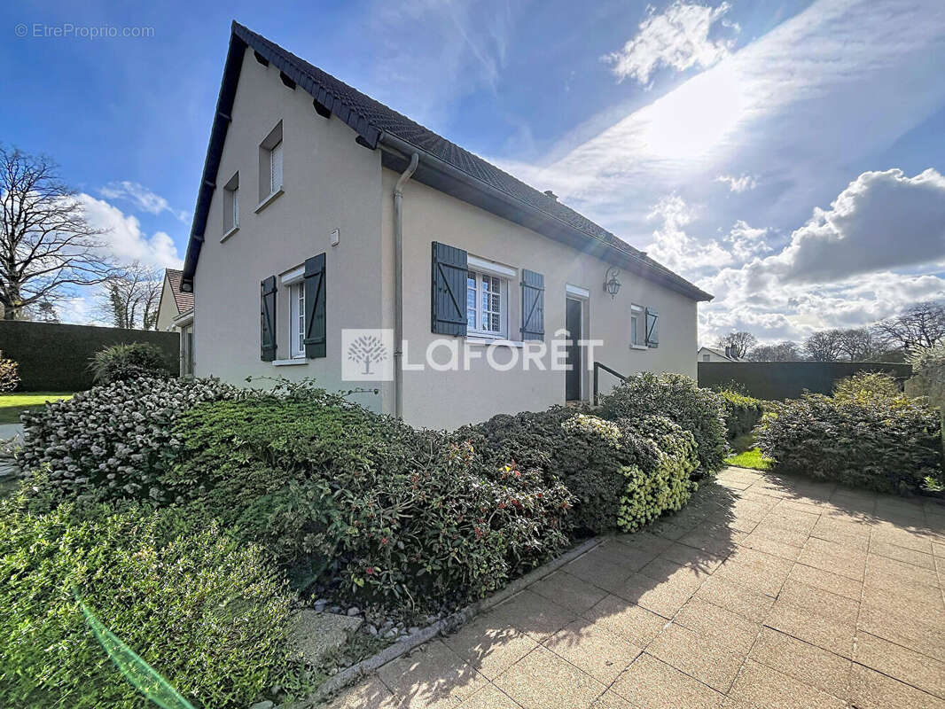 Maison à SAINT-GEORGES-DES-GROSEILLERS