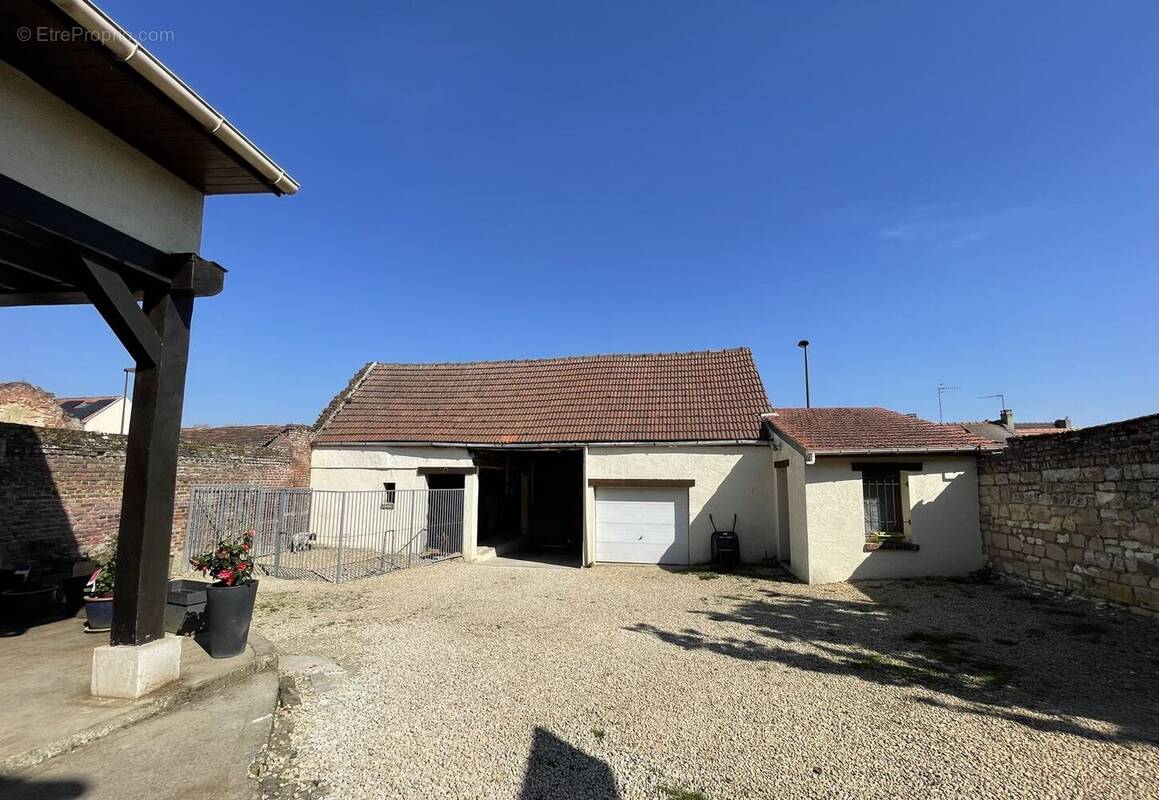 Maison 134 m² à Arsy  - photo 4