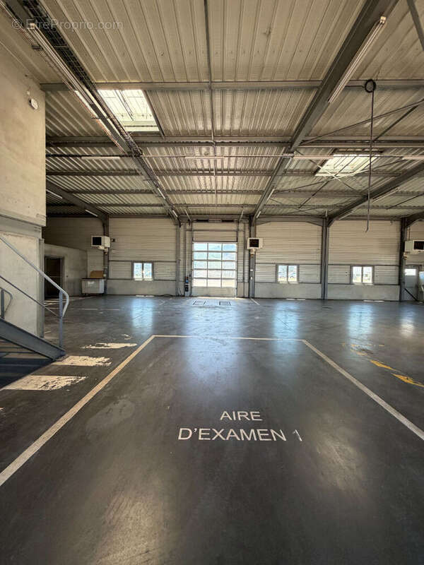 EXCLUSIVITE ! Local d'activité emplacement numéro 1 - photo 7