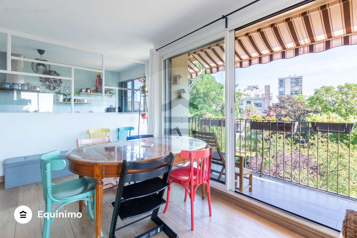 Appartement à FRESNES