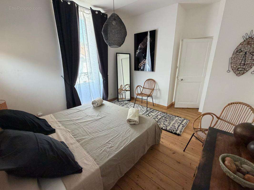Lucon (85)- coeur de ville - demeure bourgeoise xix d'exception 5 chambres avec piscine sur parc 1440m² - photo 21