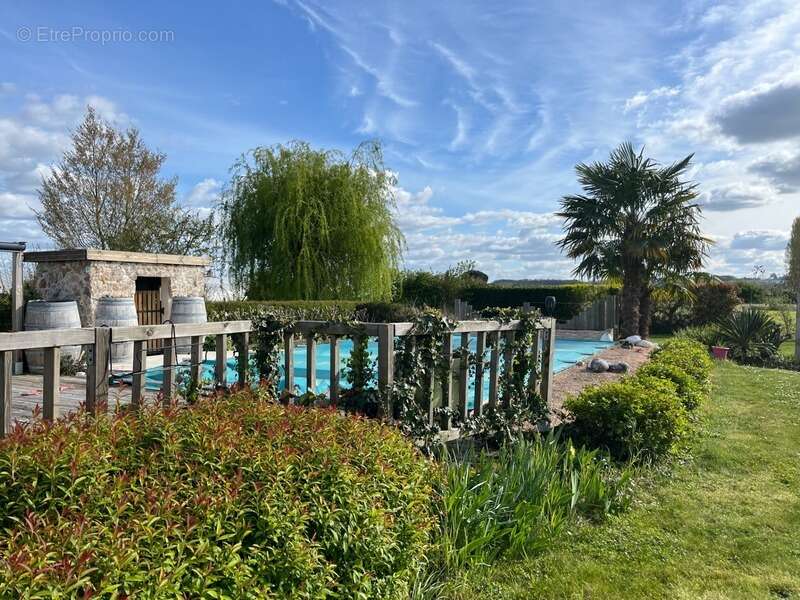 Maison à VILLEBERNIER