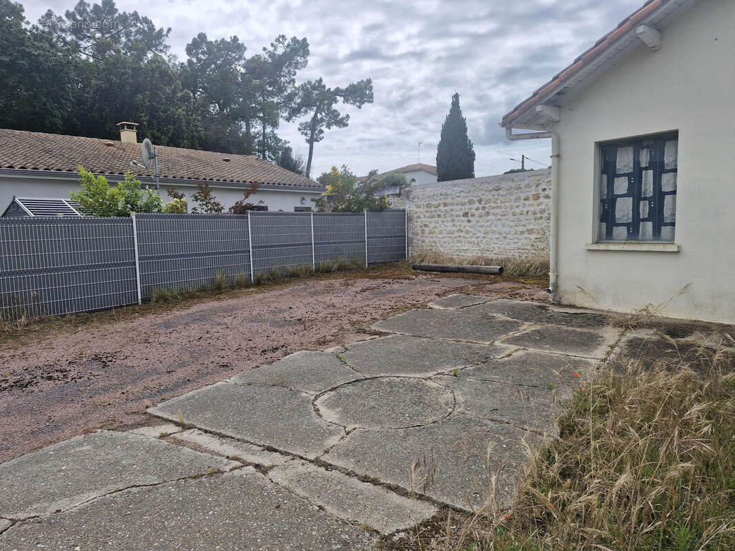 Maison à MESCHERS-SUR-GIRONDE