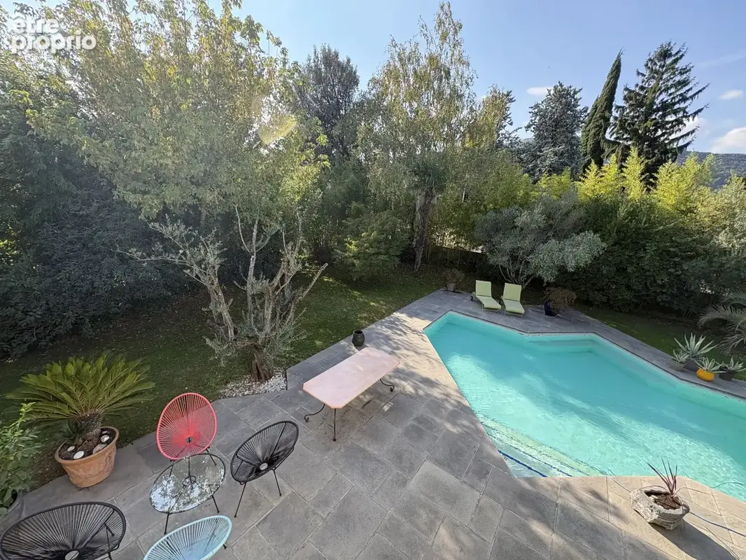 Maison T7 de 135.47 m2 avec piscine et annexes sur terrain de 1053 m2, 07500 GUILHERAND-GRANGES - photo 21