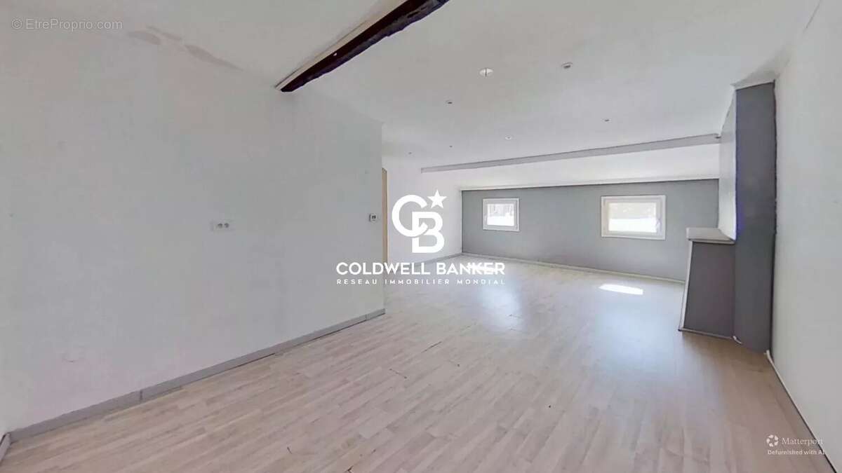 Appartement à MARSEILLE-4E