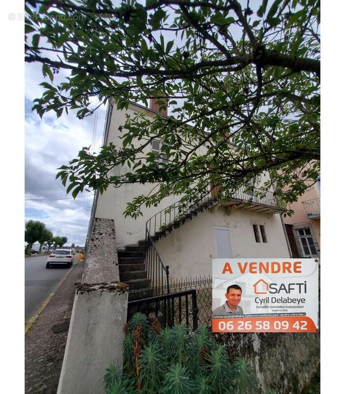 Photo 7 - Maison à GENELARD