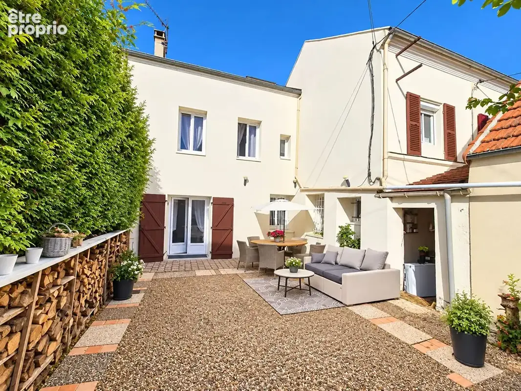 Maison à LUZANCY