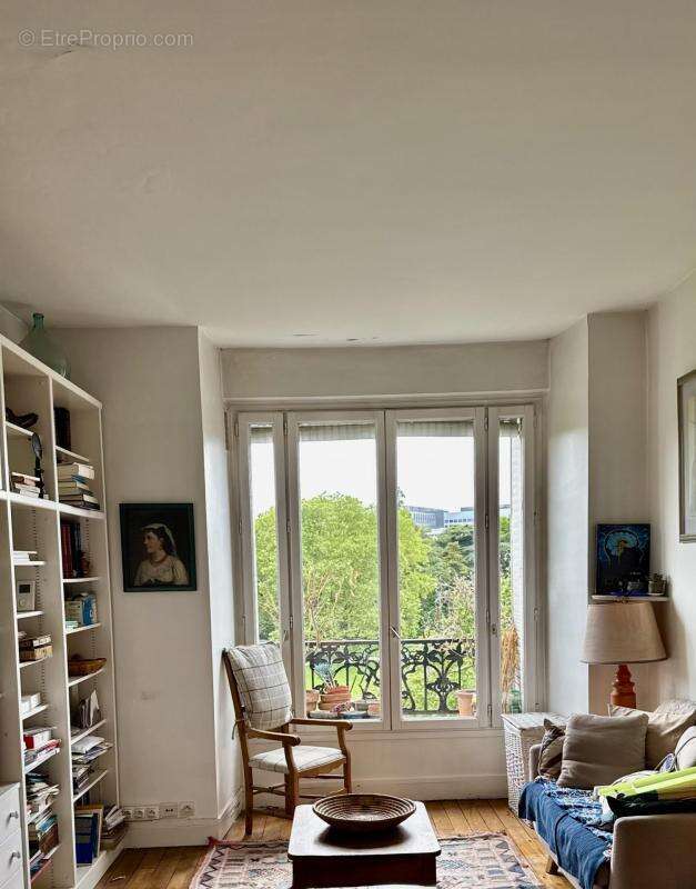 Appartement à PARIS-14E