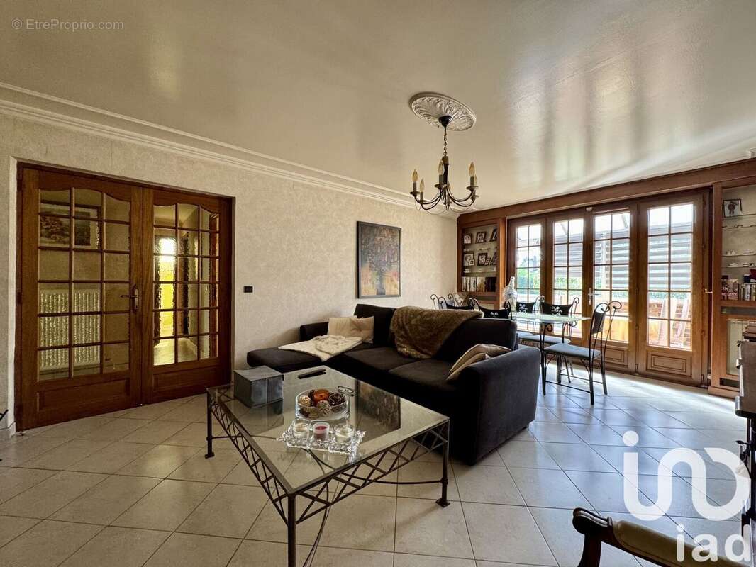 Photo 2 - Maison à MONTFERMEIL