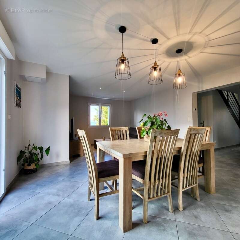 Maison à NEUVECELLE