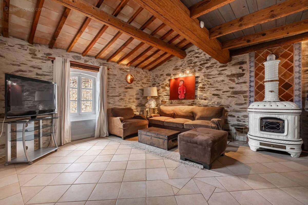 Maison à LA GARDE-FREINET