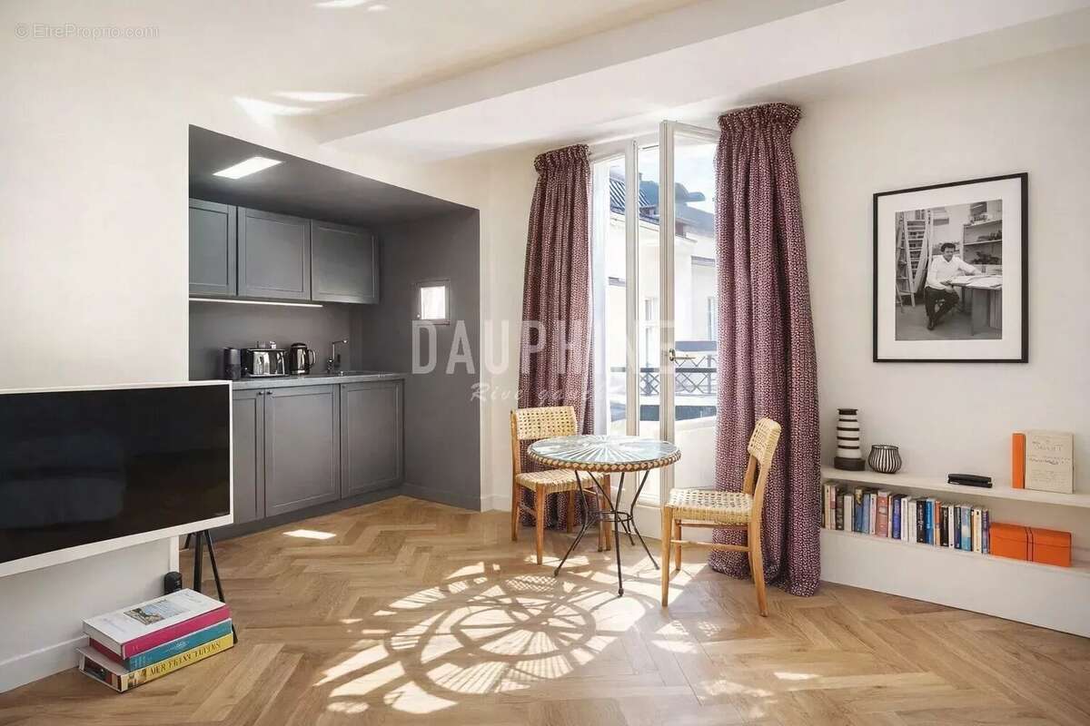 Appartement à PARIS-6E