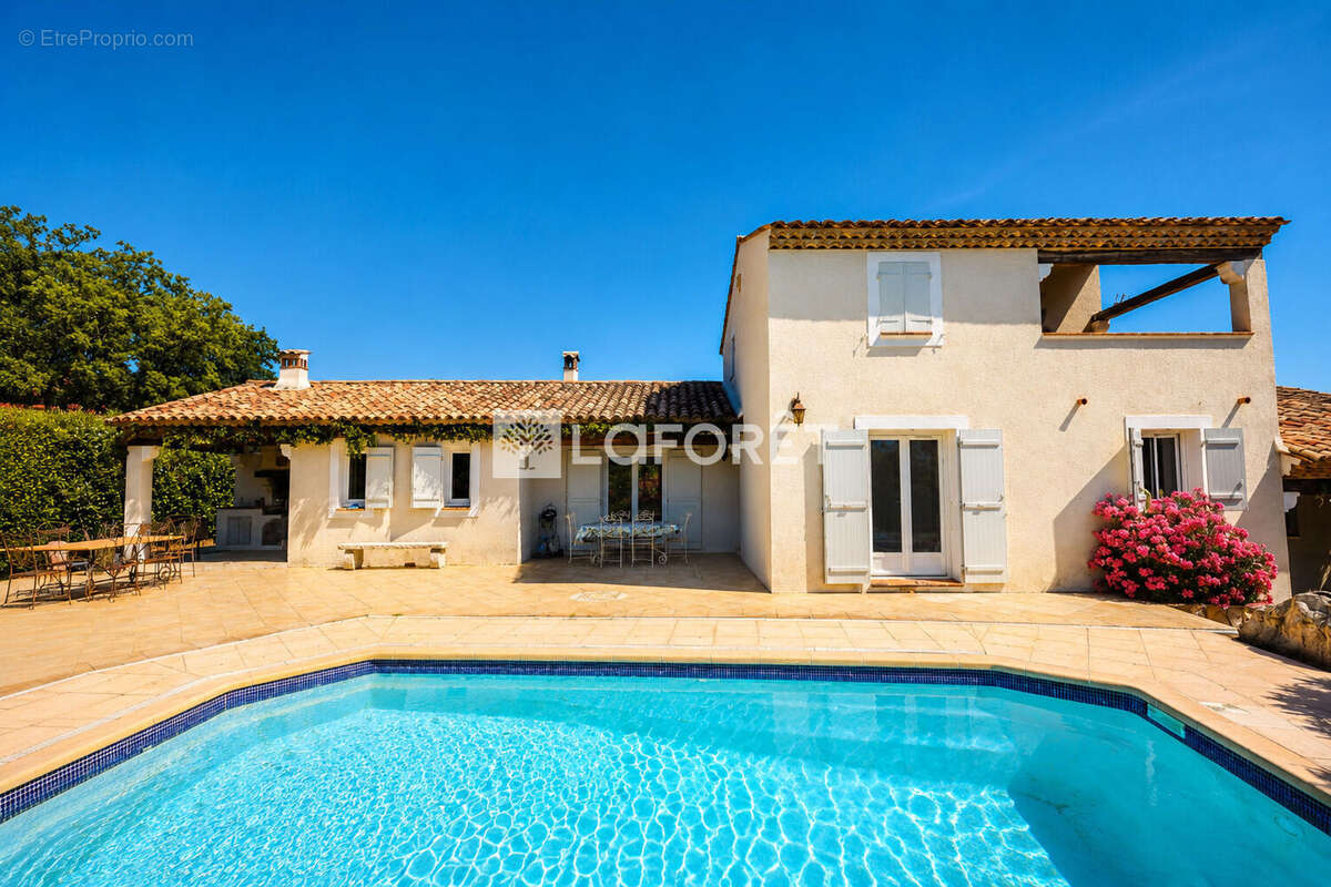 Maison à MONTAUROUX