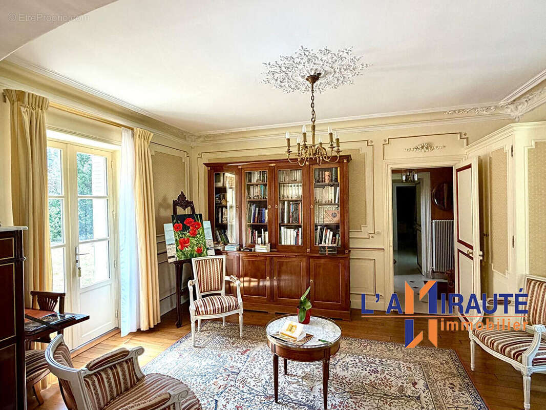 Maison Maisons Laffitte 8 pièce(s) 184 m2 - photo 4