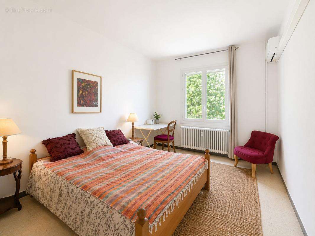 Appartement à VILLENEUVE-LES-AVIGNON