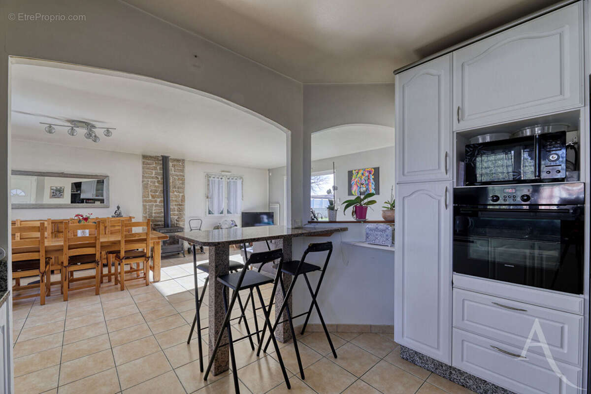 Maison à ROCHESERVIERE