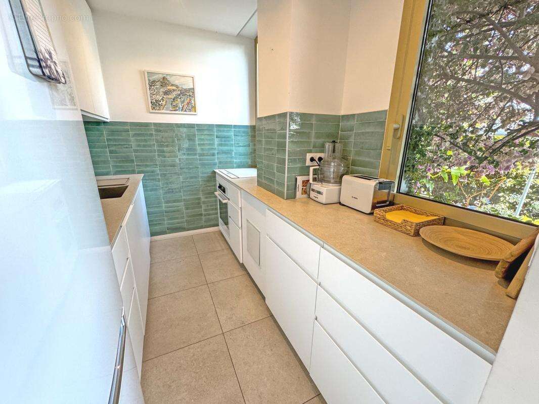 Front de mer à Nice, 2 pièces de 66m² avec jardin de 55m² - photo 15