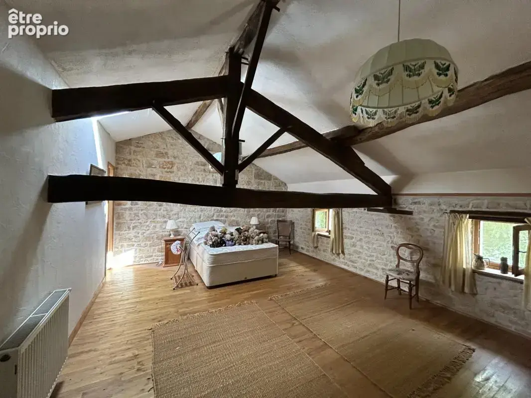 Maison de caractère 5 chambres avec gîte et jardin arboré - photo 11
