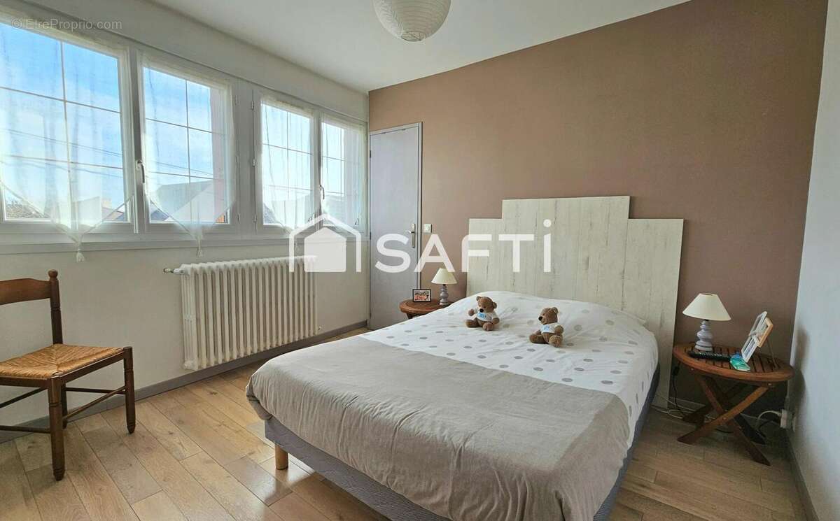 Maison 150 m² à Neauphle-Le-Vieux  - photo 9