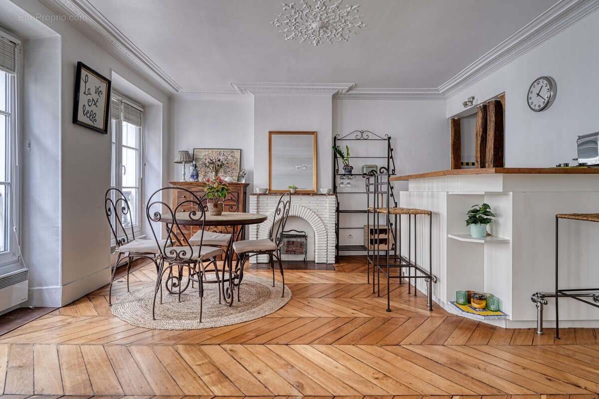 Appartement à PARIS-9E