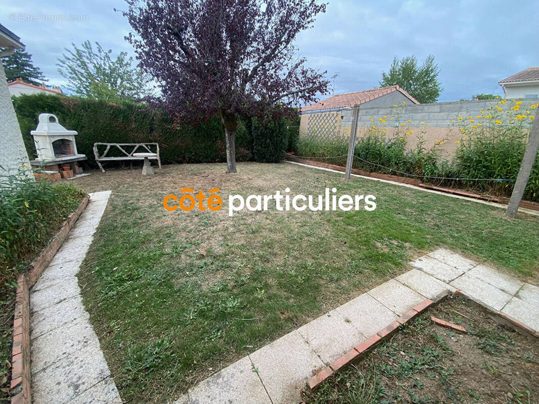 Maison à LES HERBIERS