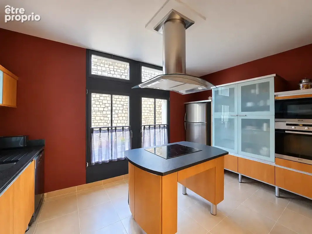 Maison de centre ville- 4 chambres- grand garage- Terrasse - photo 5