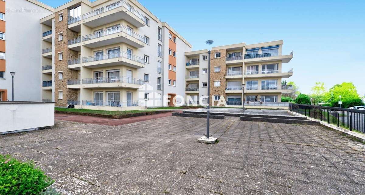 Parking à MAUREPAS