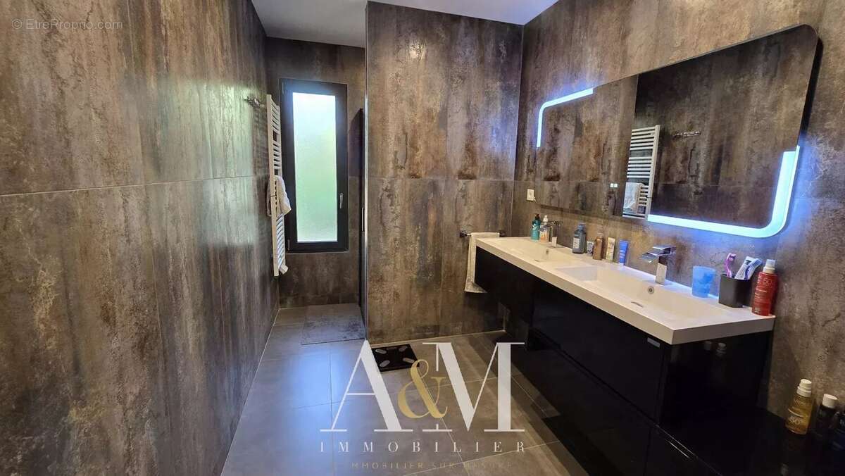 Villa contemporaine de 175 m² sur 3 000 m² de terrain – Prestations haut de gamme à finaliser - photo 6