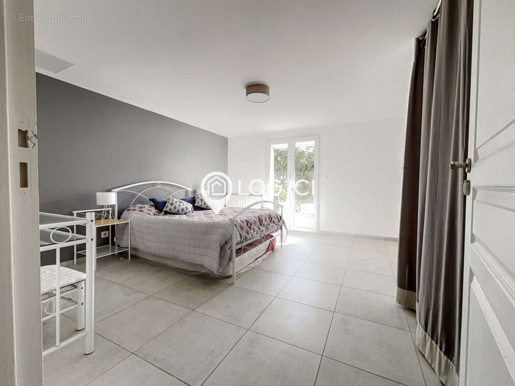 Maison à VIELLENAVE-D'ARTHEZ