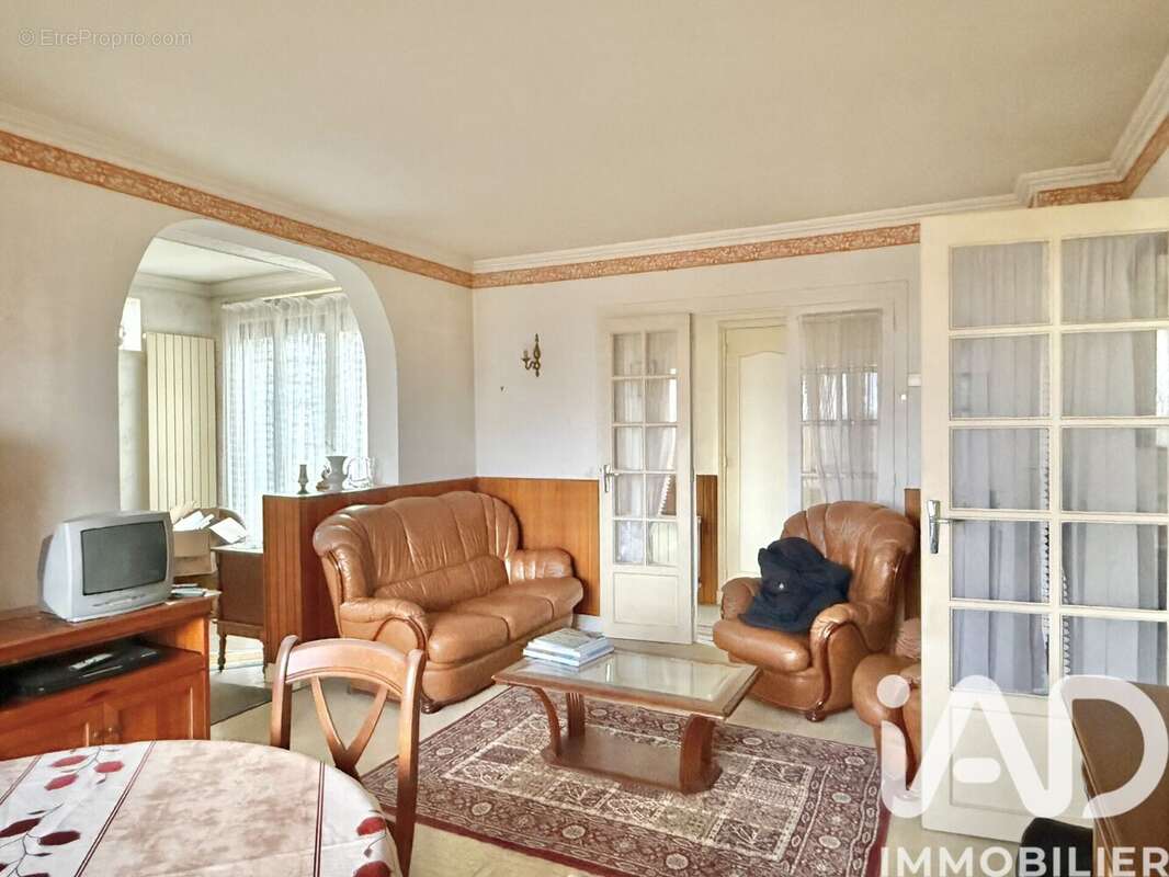 Photo 9 - Maison à VIRY-CHATILLON