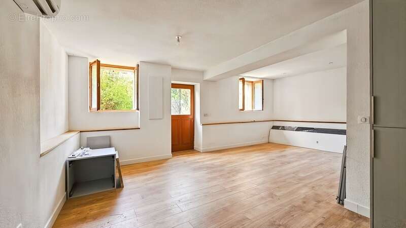 Appartement à LEVIE