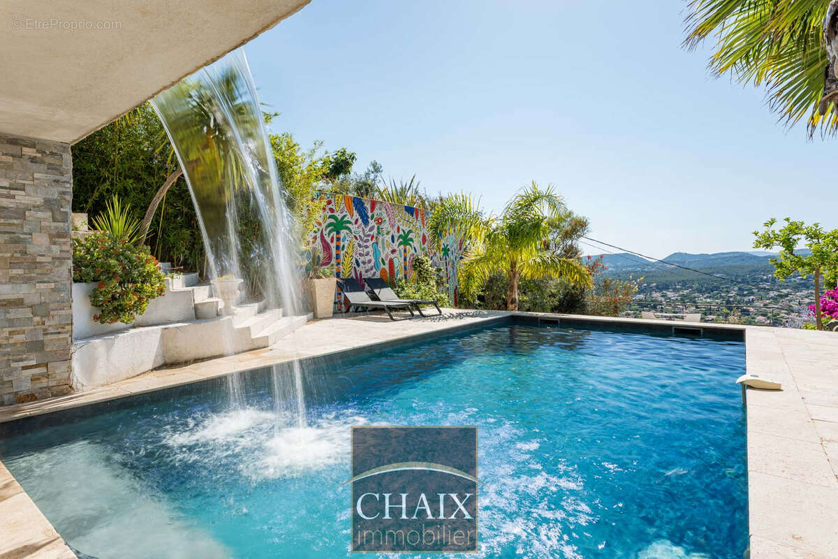 Belle contemporaine avec vue mer - appartement indépendant- piscine - garage - photo 2