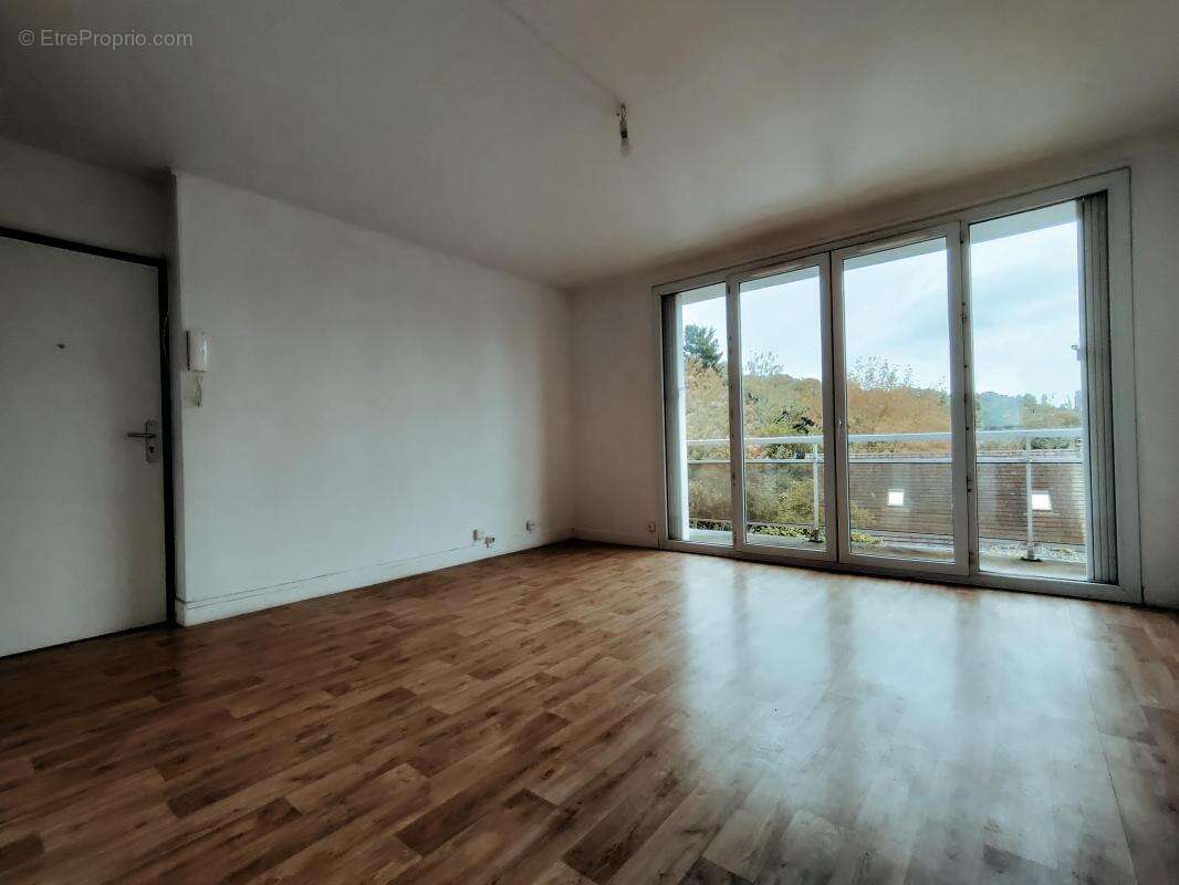 Appartement à LAMORLAYE