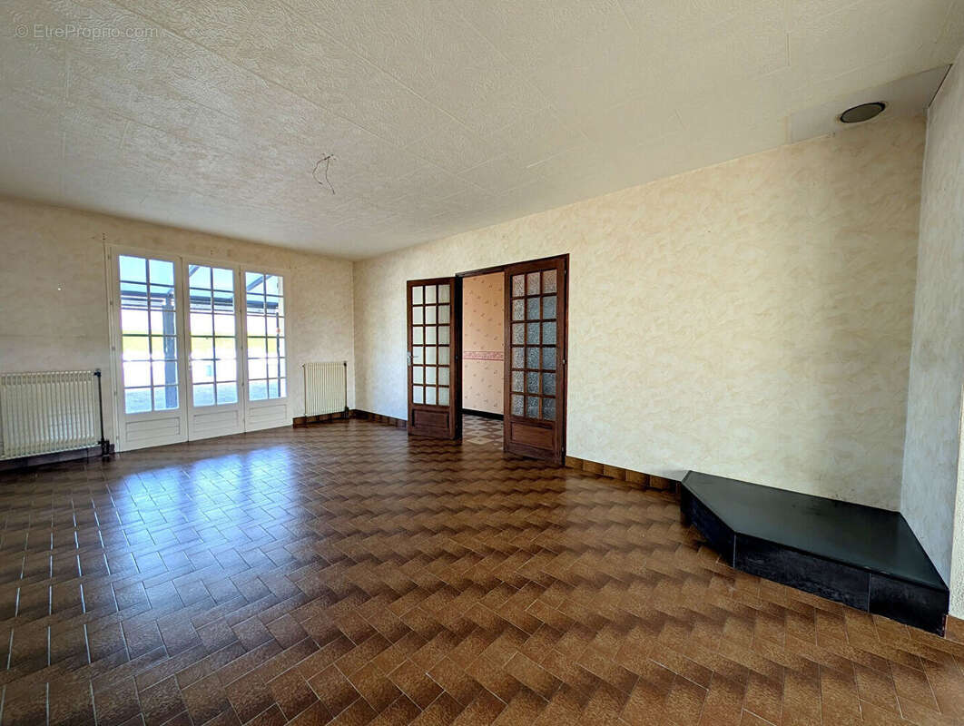 Maison à DOUE-LA-FONTAINE