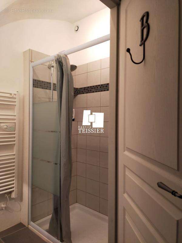 Maison à BERRIAS-ET-CASTELJAU