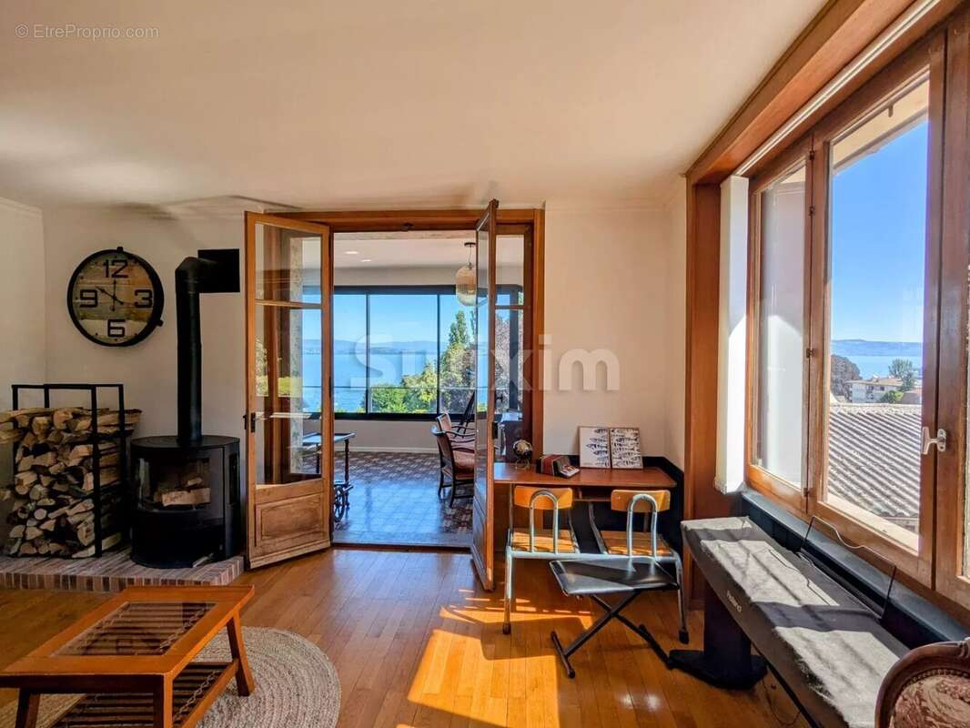 Appartement à EVIAN-LES-BAINS