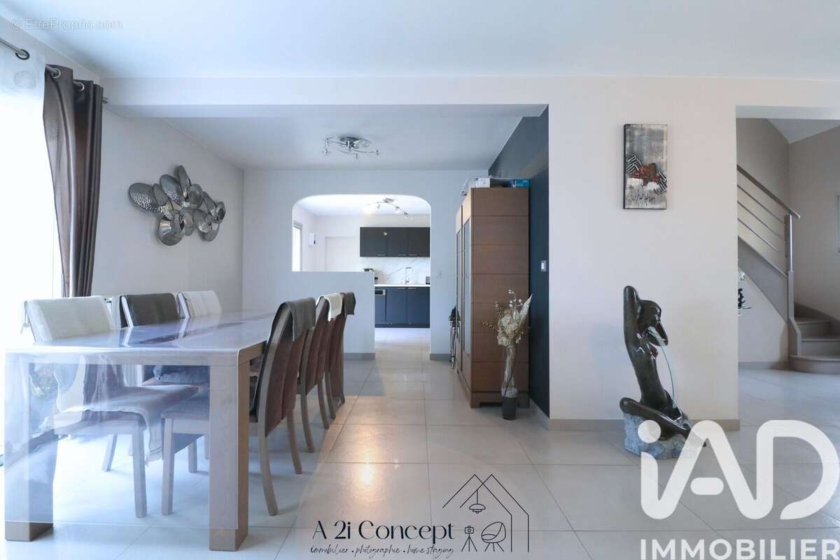 Maison 175 m² à Sainte-Luce-Sur-Loire  - photo 5
