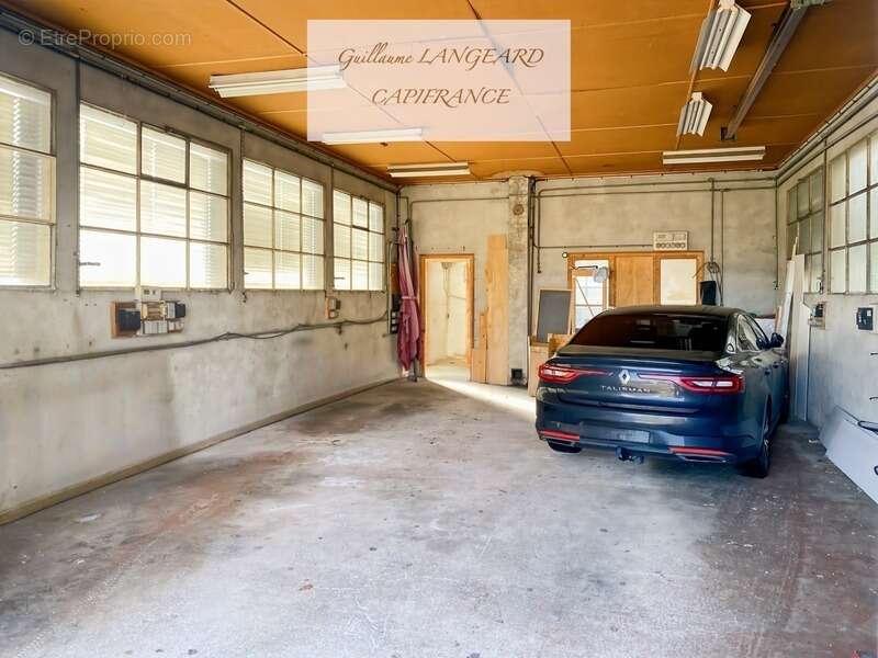 Commerce à MARTIGNAT