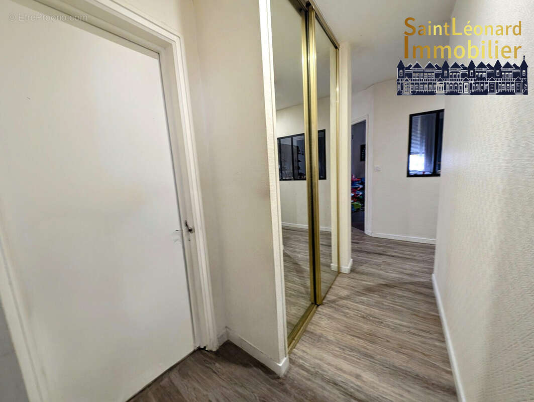 Appartement à FOUGERES