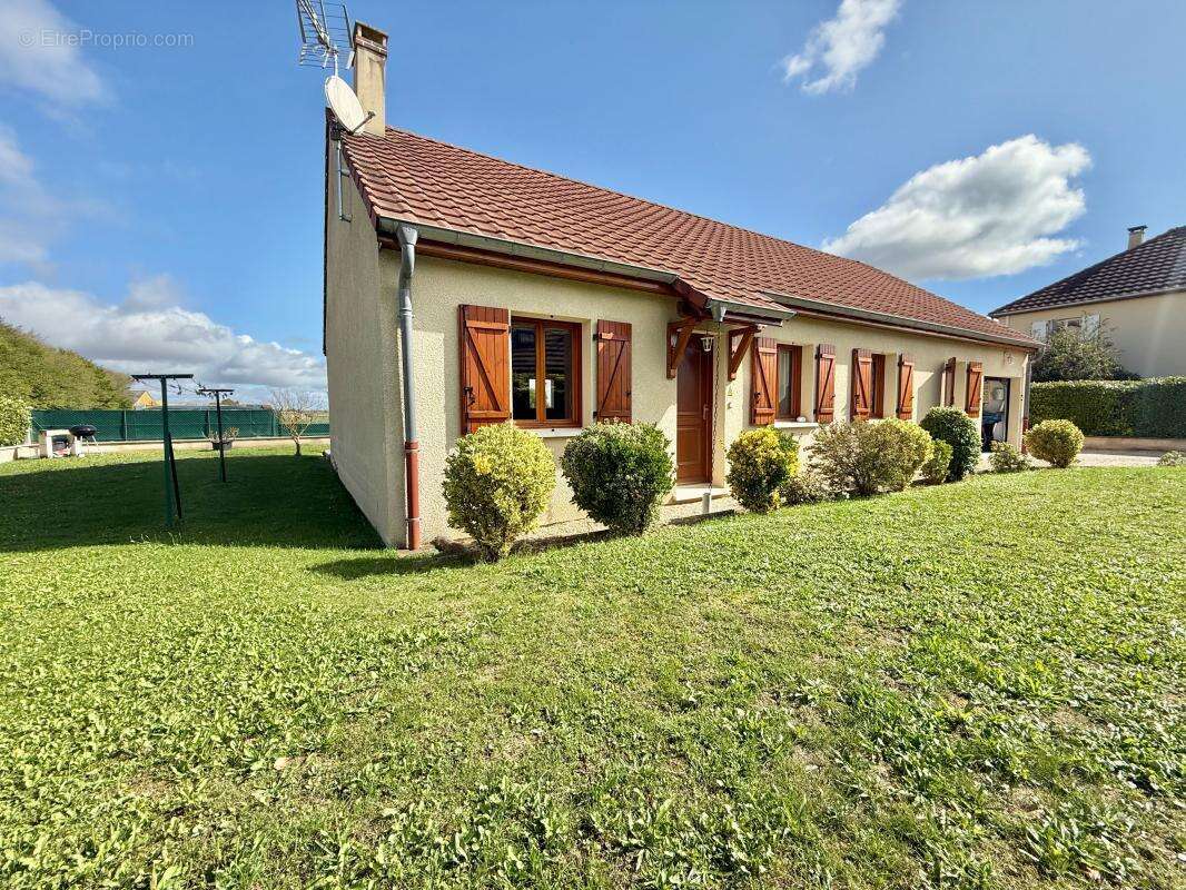 Maison à QUETIGNY