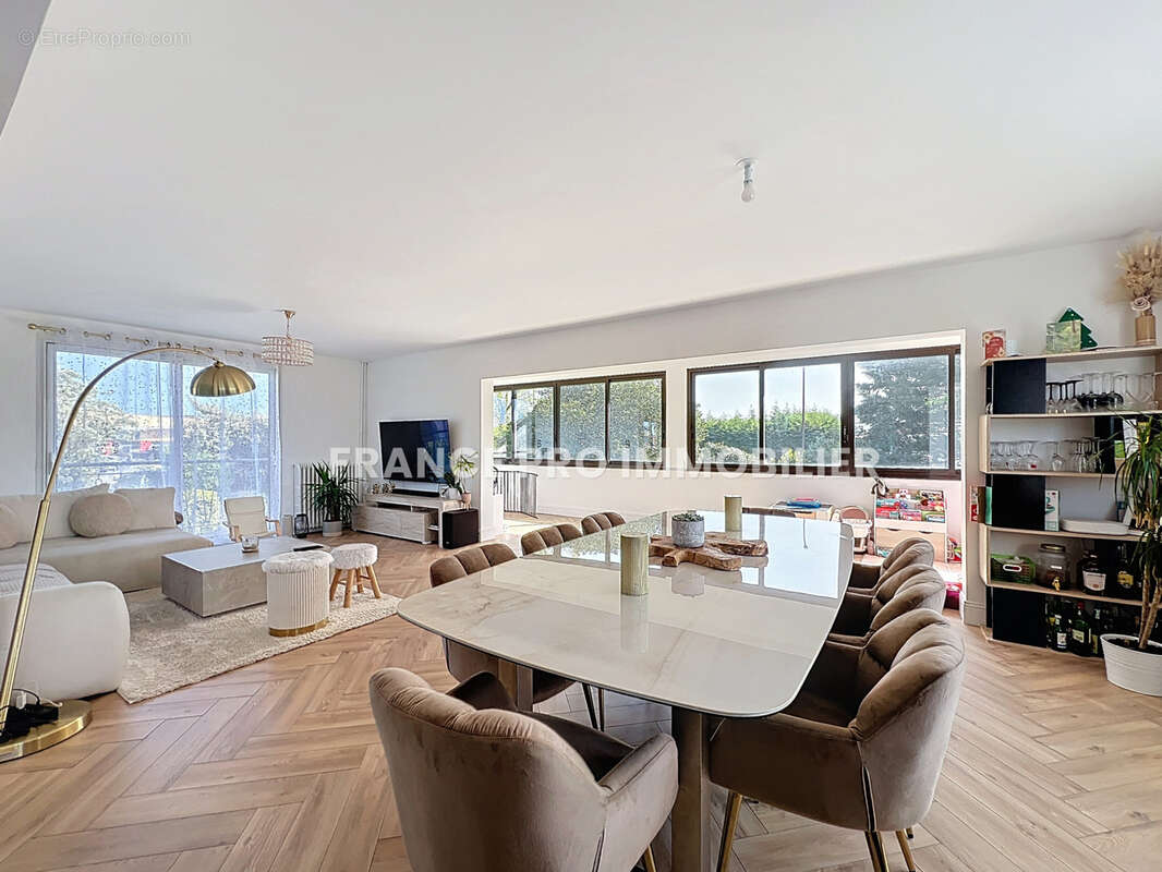 Maison à QUERQUEVILLE